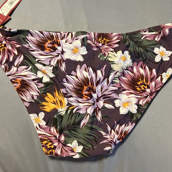 NWT Cute Swim Hipster Bottoms From Merona Size XL. Never Worn. Liner Still Attd. - Picture 2 of 4